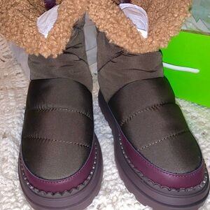Sam Edelman “Ozie “ Shearling Boots